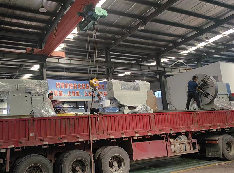 CKT61200*10米數控車鏜床發貨江蘇江陰